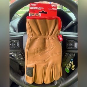 Milwaukee brand goatskin leather gloves, new never worn. Size XXL. 11” long